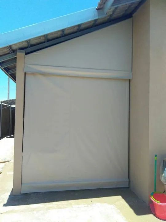 Toldo Retrátil em lona com estrutura Metálica galvanizada -novo - Foto 4