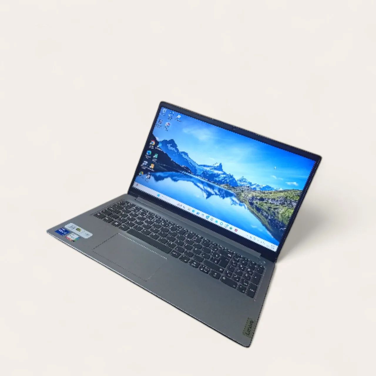 Notebook Lenovo IdeaPad 1 15IAU7 - i7 12ª Geração / 12GB RAM / SSD 512GB