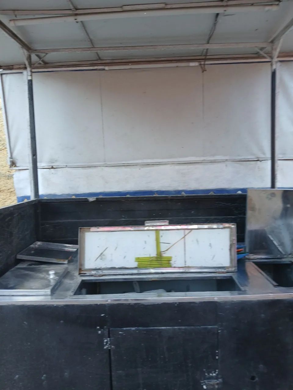 Carrinho de lanches completo com toldo
