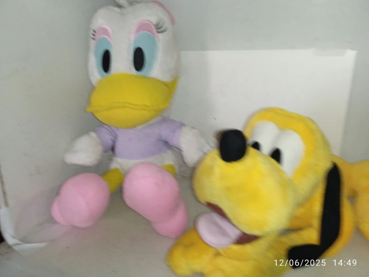 Pelúcias Daisy e Pluto - Disney - Foto 3