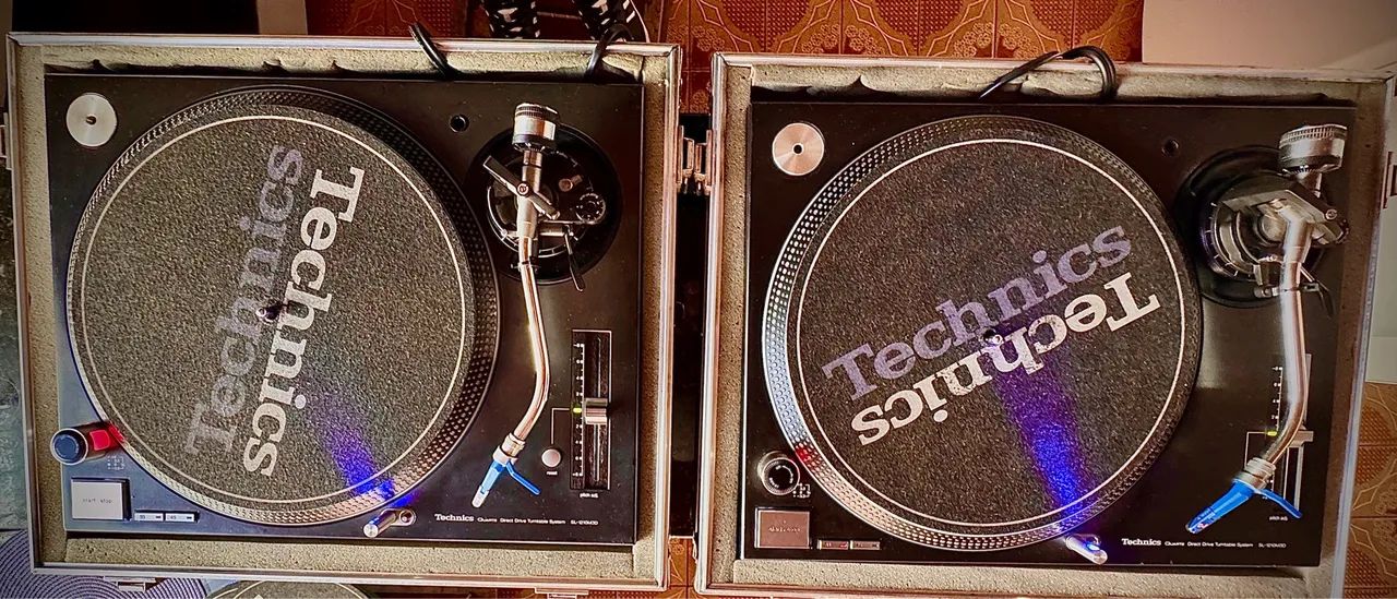 PAR TECHNICS SL 1210 M3D + CASES + CAPSULAS E AGULHAS + TAMPAS ORIGINAIS