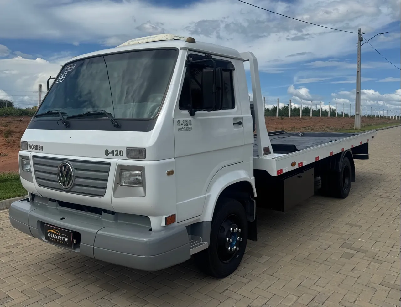VOLKSWAGEN 8-120 MWM EQUIPADO COM PRANCHA NOVA ANO 2010 PURO