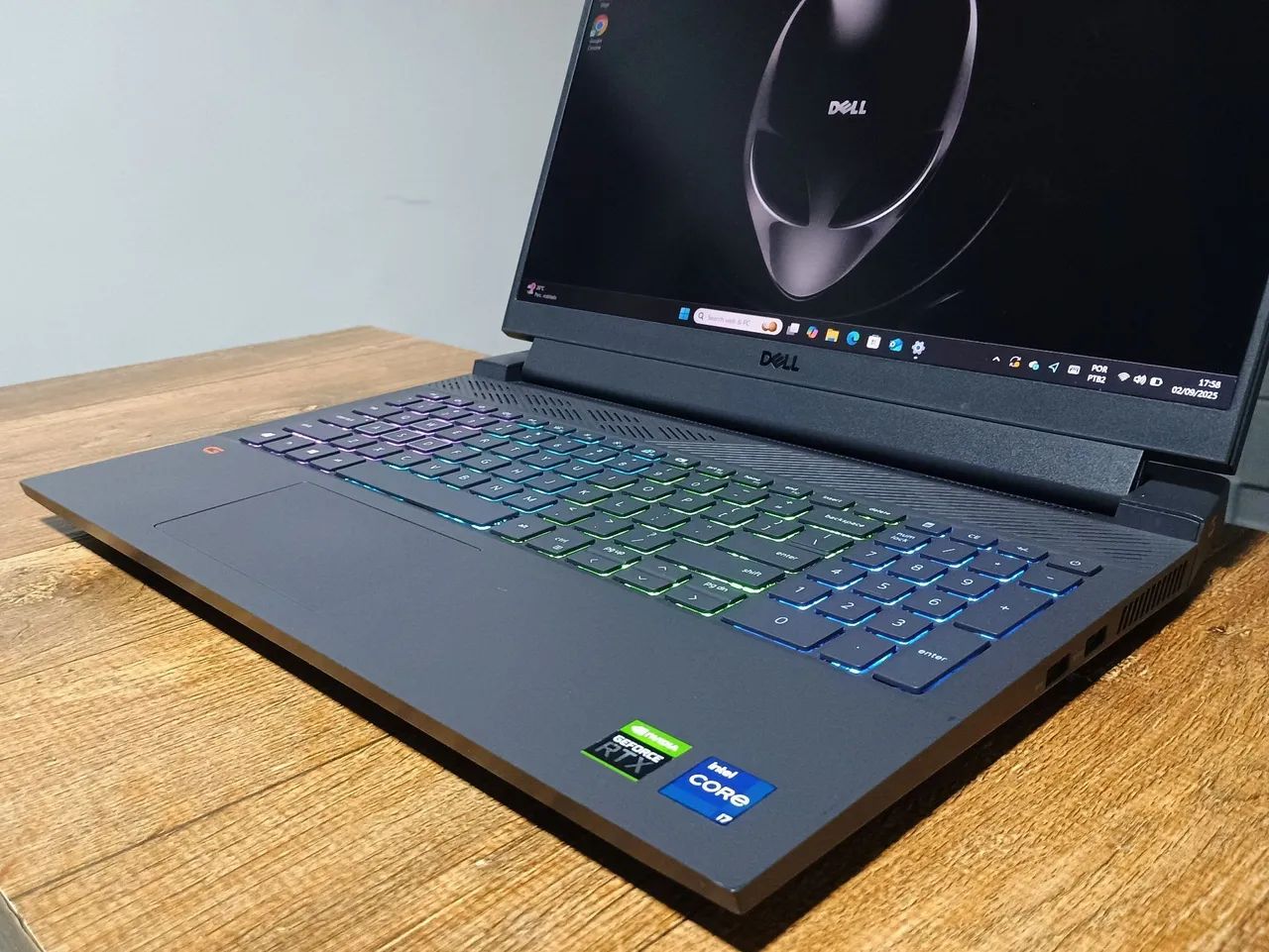 Xmg Apex 15 Xmg Rtx 3060 Schenker XMG U726 External Reviews