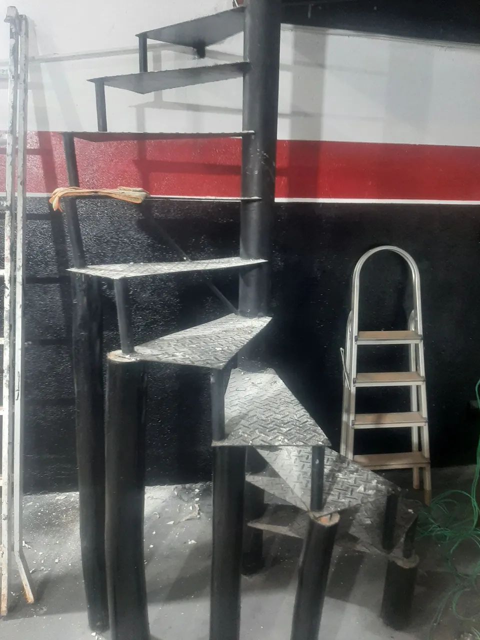 Escada caracol 3.20 - Foto 2