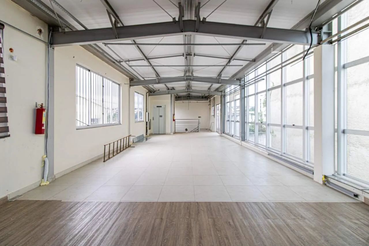 Que tal um ANDAR de 270 m² numa ótima localização!? - Foto 2