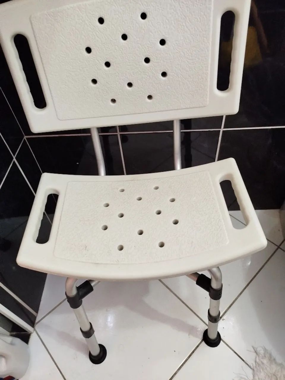   Cadeira banho com pés reguláveis - Foto 2