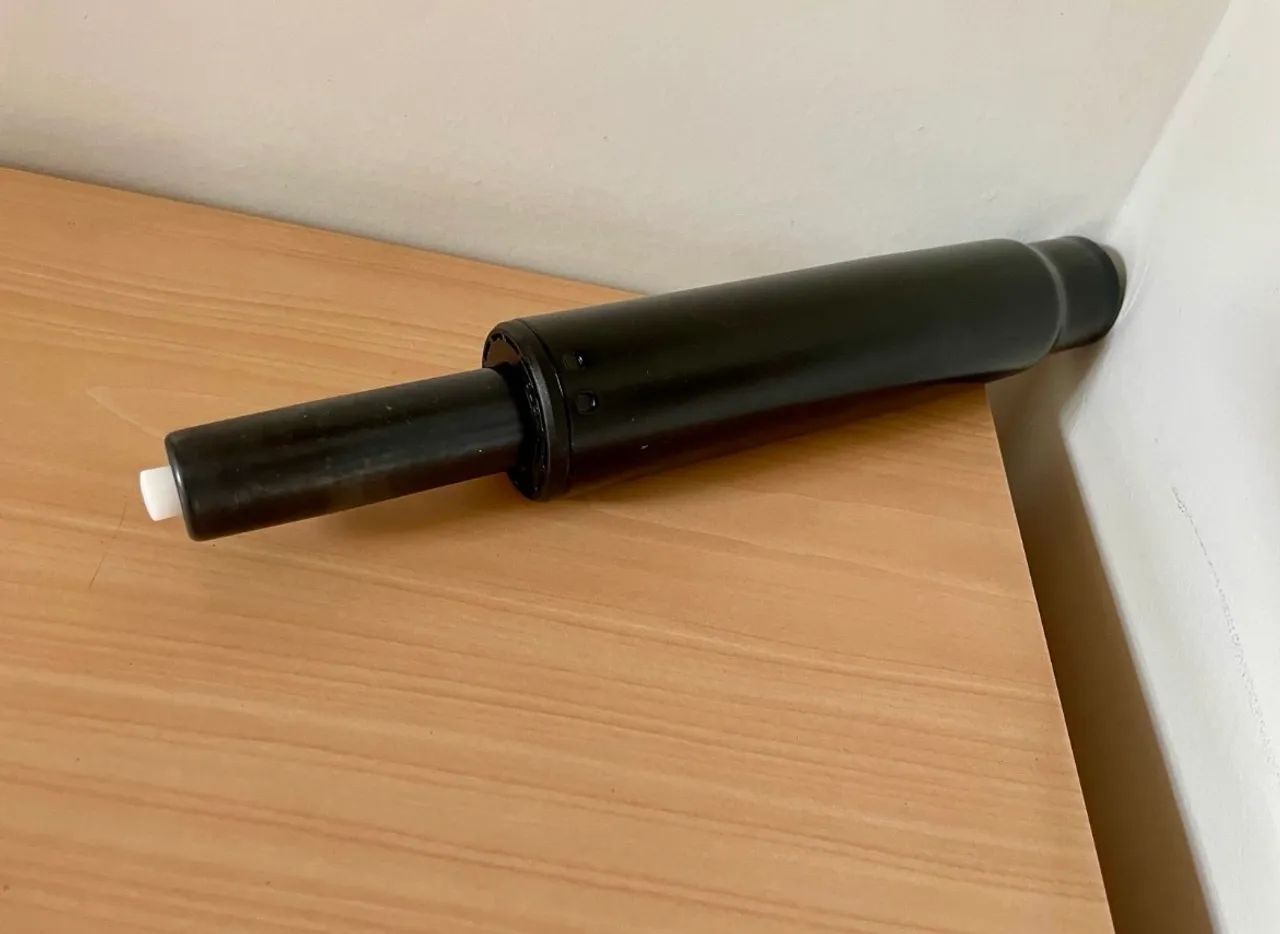 pistão a gás para cadeira giratória - Foto 3