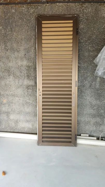 Porta de alumínio bronze - Foto 2