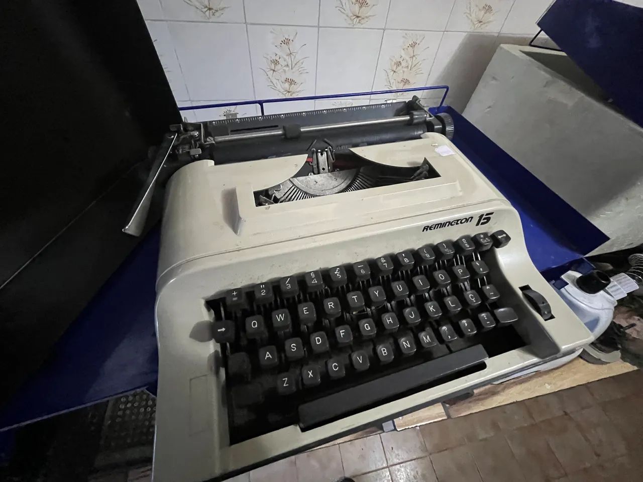 Máquina de datilografia heminton 15 - Foto 2