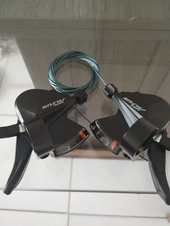 PAR DE PASSADORES SHIMANO NOVOS 9 VELOCIDADES