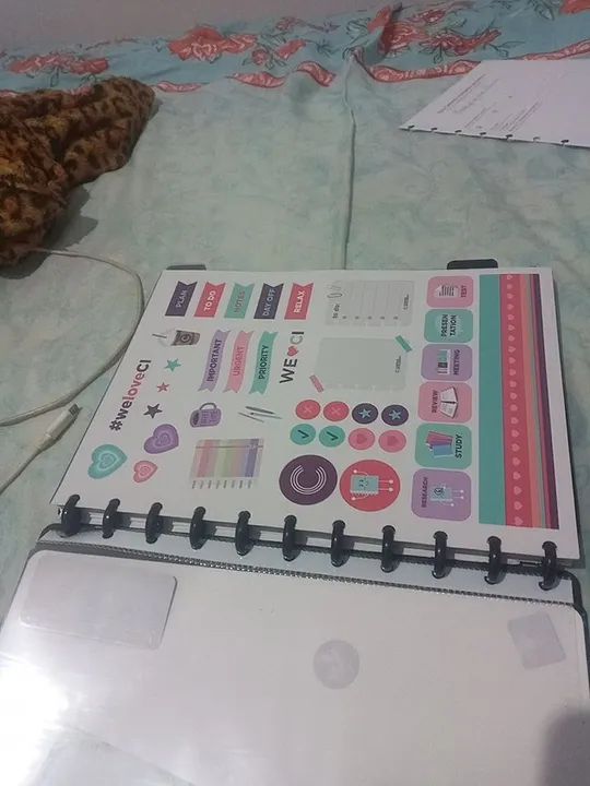 Caderno inteligente com adesivos - Foto 2