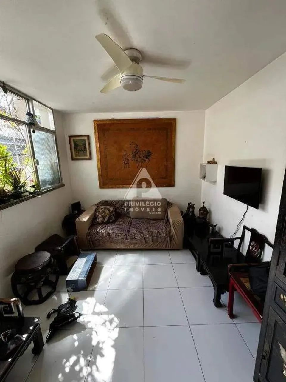 Apartamento Duplex de 3 Quartos no Leblon: Cozinha com Cooktop e Dependência Completa