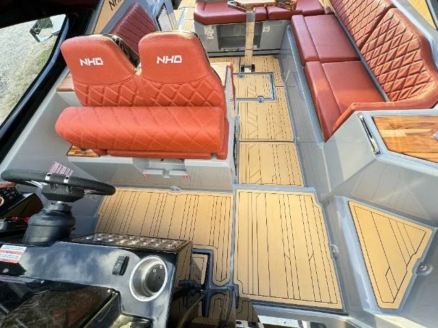Lancha NHD 340 (32.5 Nomenclatura Internacional) Parelha Mercury 250hp 4T - Zero Milhas - Foto 7
