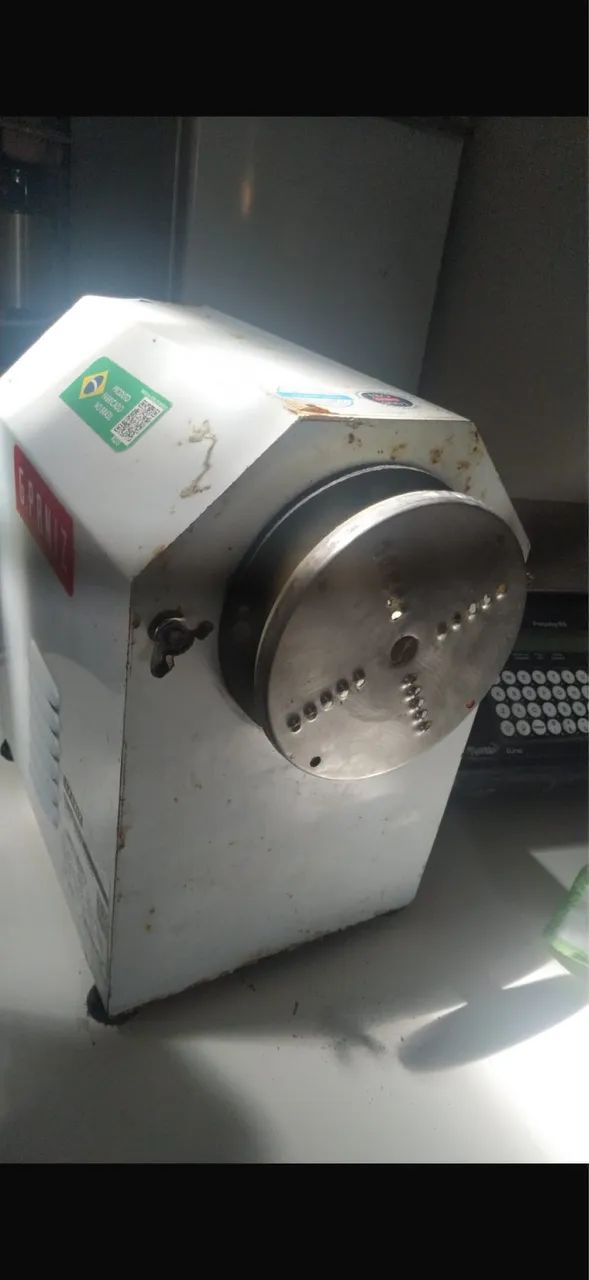 MAQUINA DE RALAR QUEIJO  - Foto 3