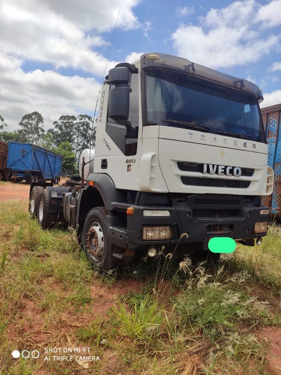 Caminhão Iveco 2011/2012 6x4