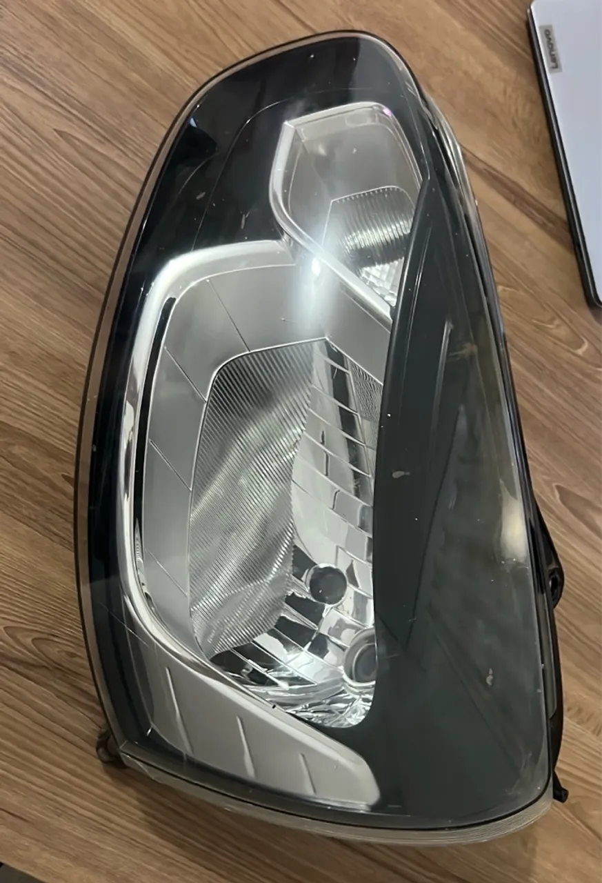 Farol Renalt Clio 2015 Lado Esquerdo