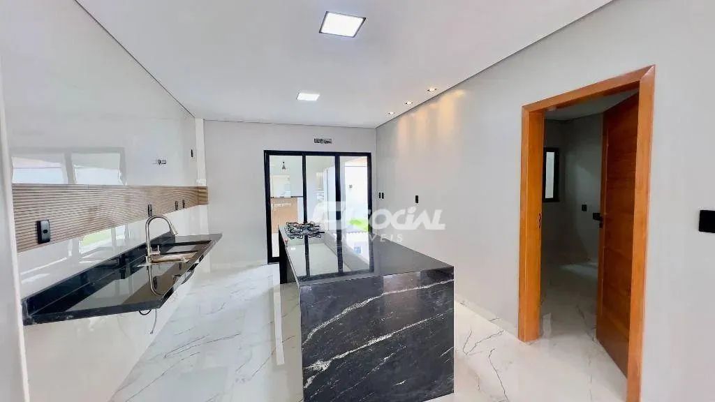 Sobrado com 4 dormitórios à venda, 174 m² por R$ 950.000,00 - Aponiã - Porto Velho/RO - Foto 3