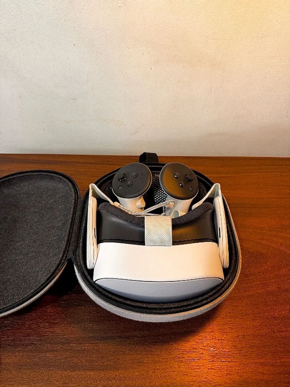 Meta Quest 3s + Case Original - Ainda na garantia. - Foto 4