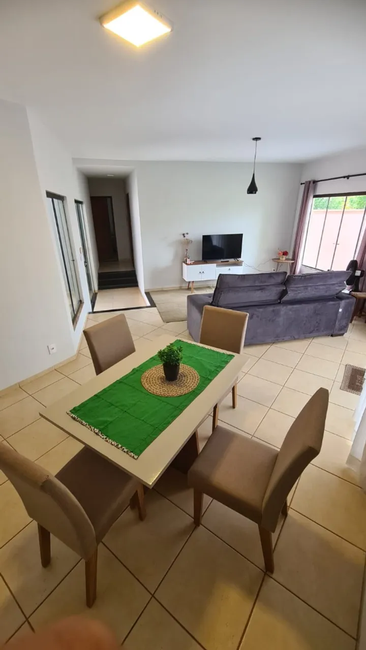 Casa Espaçosa - Aluguel - Temporada