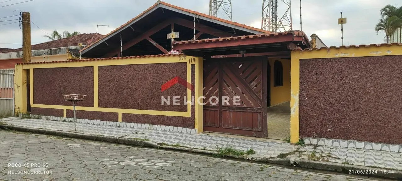 Casa em - Jardim Suarão - Itanhaém/SP