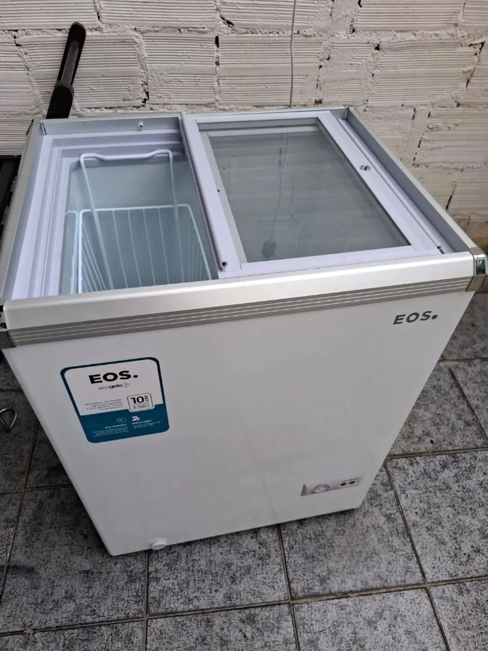 Freezer Horizontal EOS 100 Litros.comprei e nunca usei...zero com nota