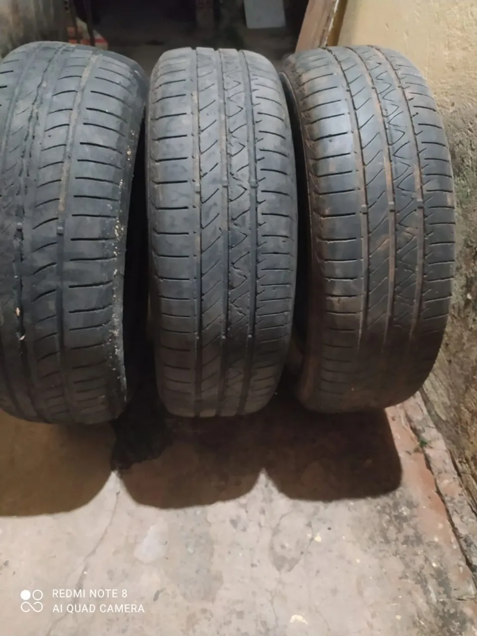 Pneus 195 65 aro 15 semi novos zap *