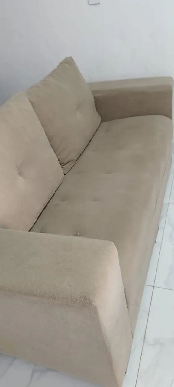 Vendo sofá  dois e três  lugares