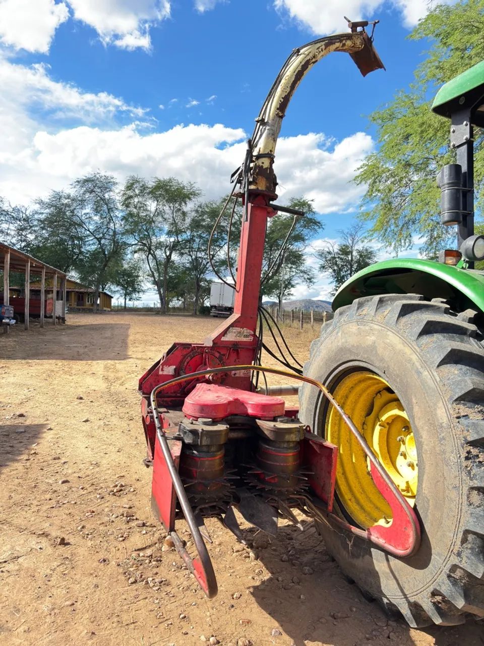  Ensiladeira Agrícola