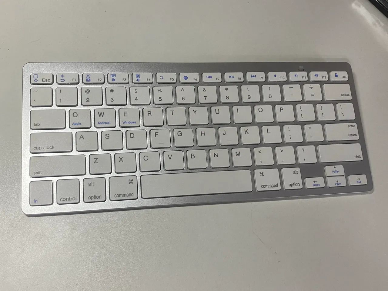 Teclado bluetooth americano 60%