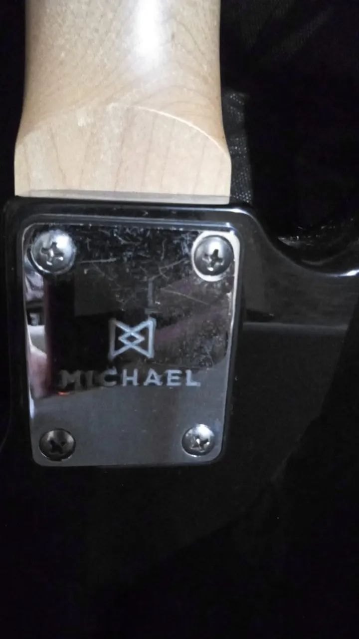 Baixo elétrico Michael + Amplificador Meteoro Demolidor FWB-20 - Foto 3