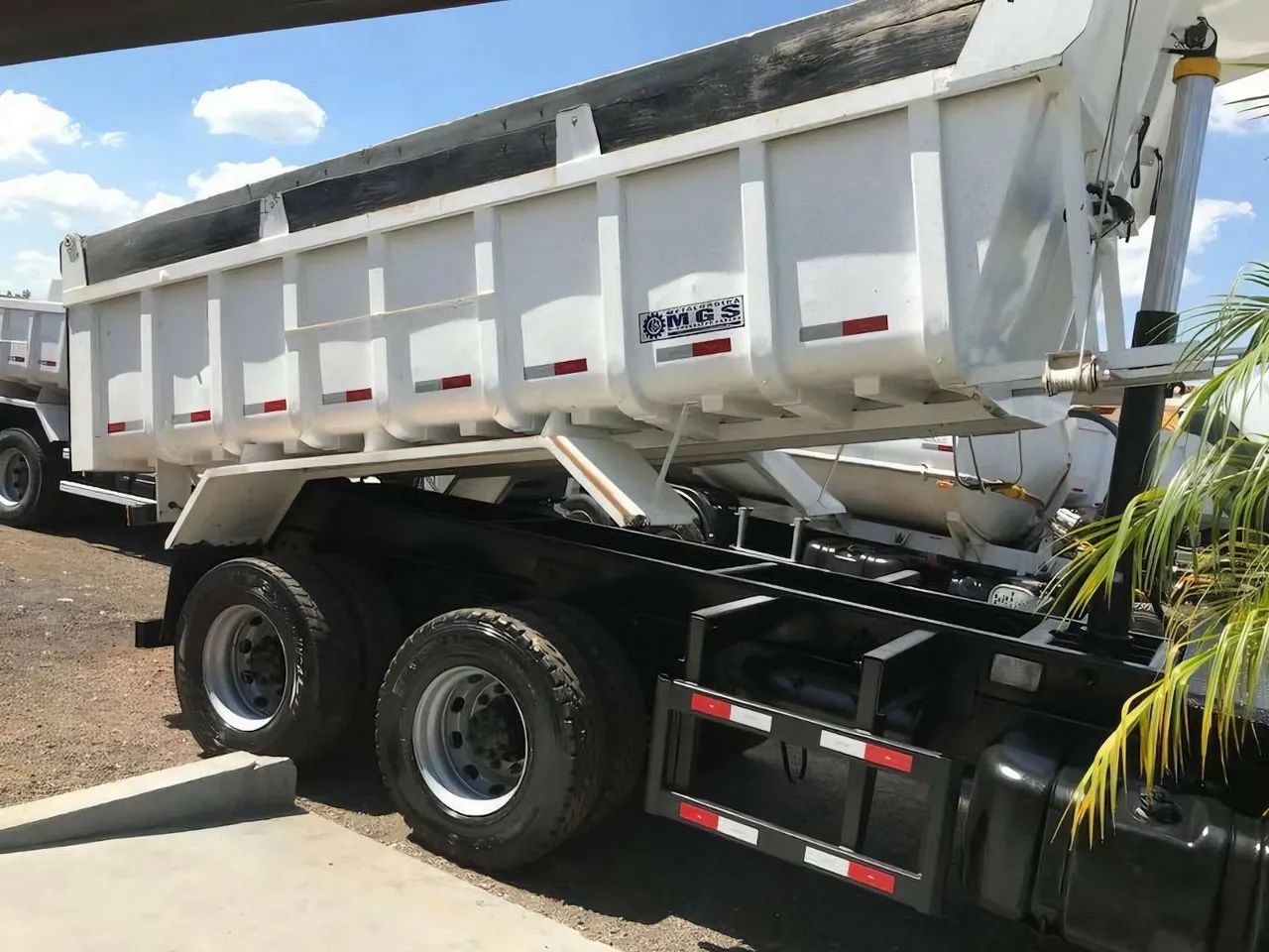 Ford Cargo 2629 6x4 Caçamba ano 2013 - Foto 8