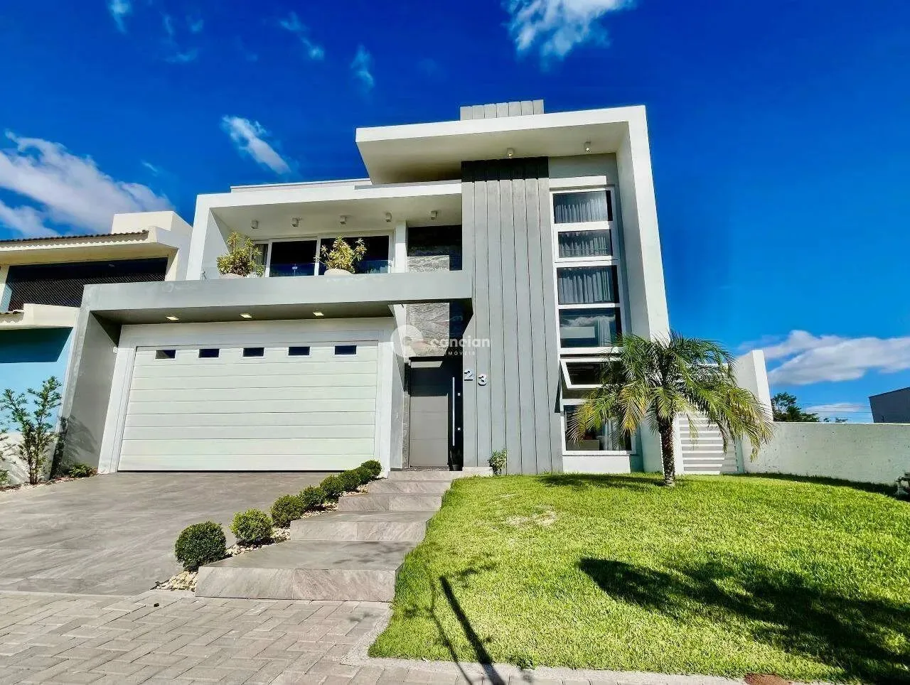Casa Alto Padrão em Condomínio fechado!