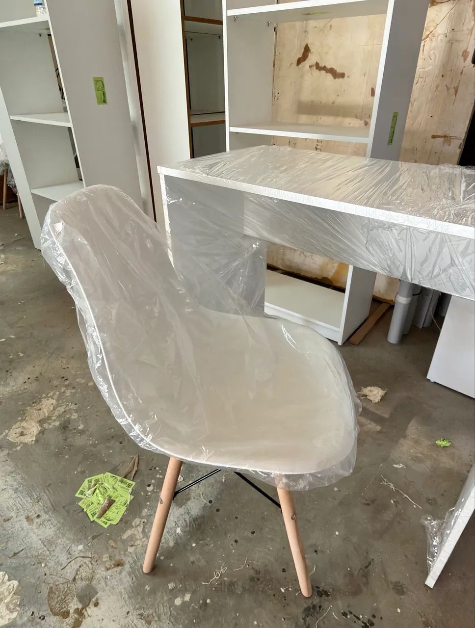 CADEIRA EAMES BRANCA DISPONÍVEL A PRONTA ENTREGA - Foto 2