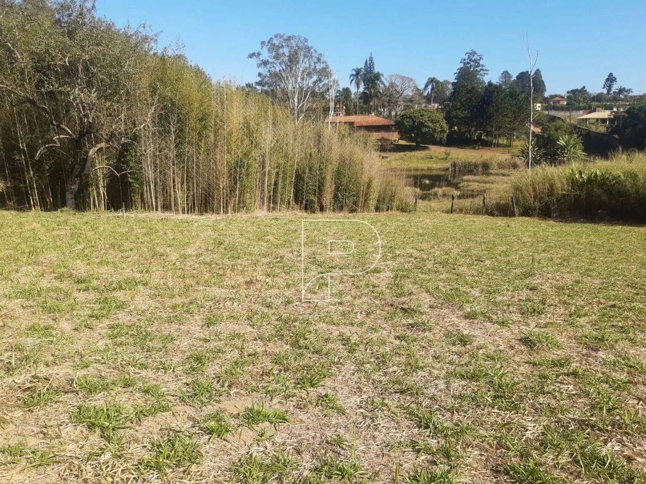 Terreno à venda, 2150 m² por R$ 240.000,00 - Le Village - Ibiúna/SP