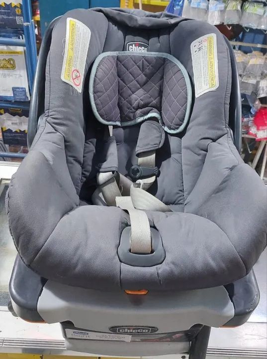 Conjunto carrinho + bebê Conforto Bravo com base para carro da Chicco - Foto 3