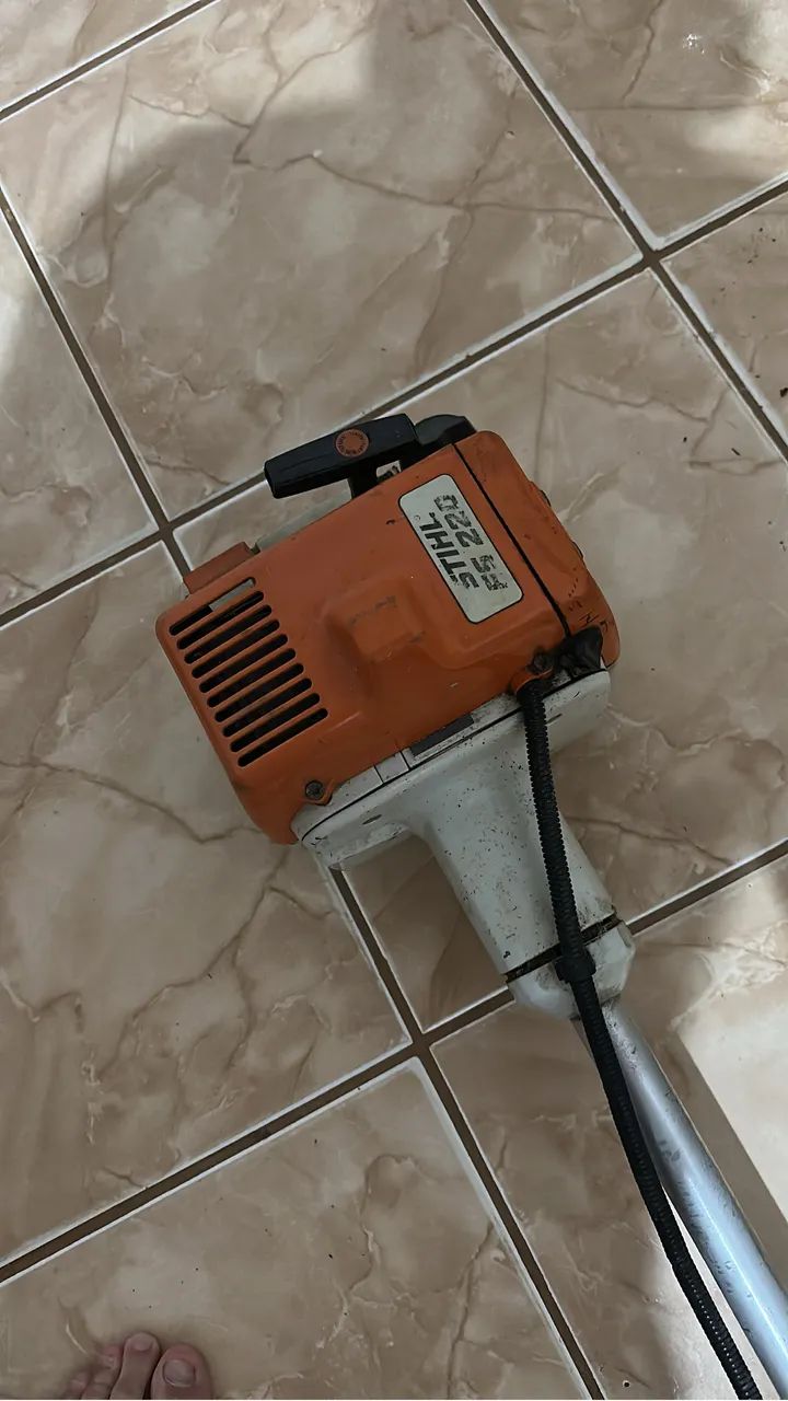 Roçadeira STHIL FS 220