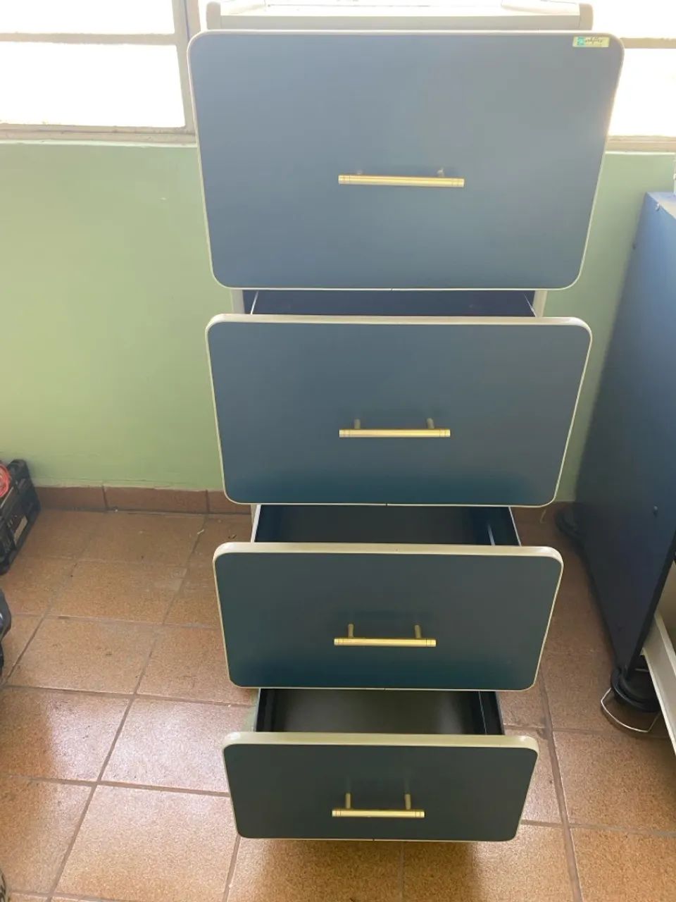 3 Gaveteiro moderno com design elegante