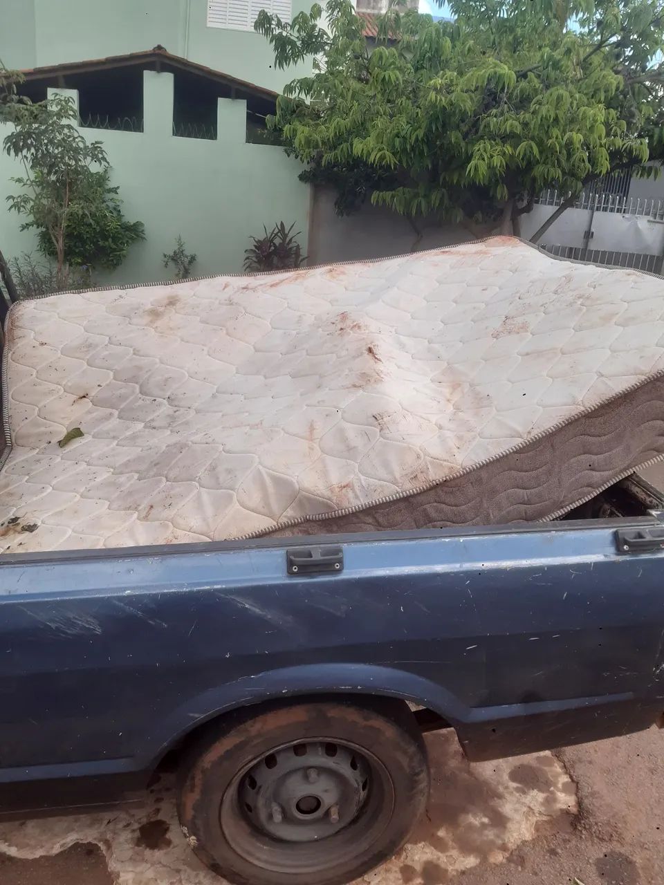 Colchão e móveis velhos faço descarte correto e sustentável  - Foto 4