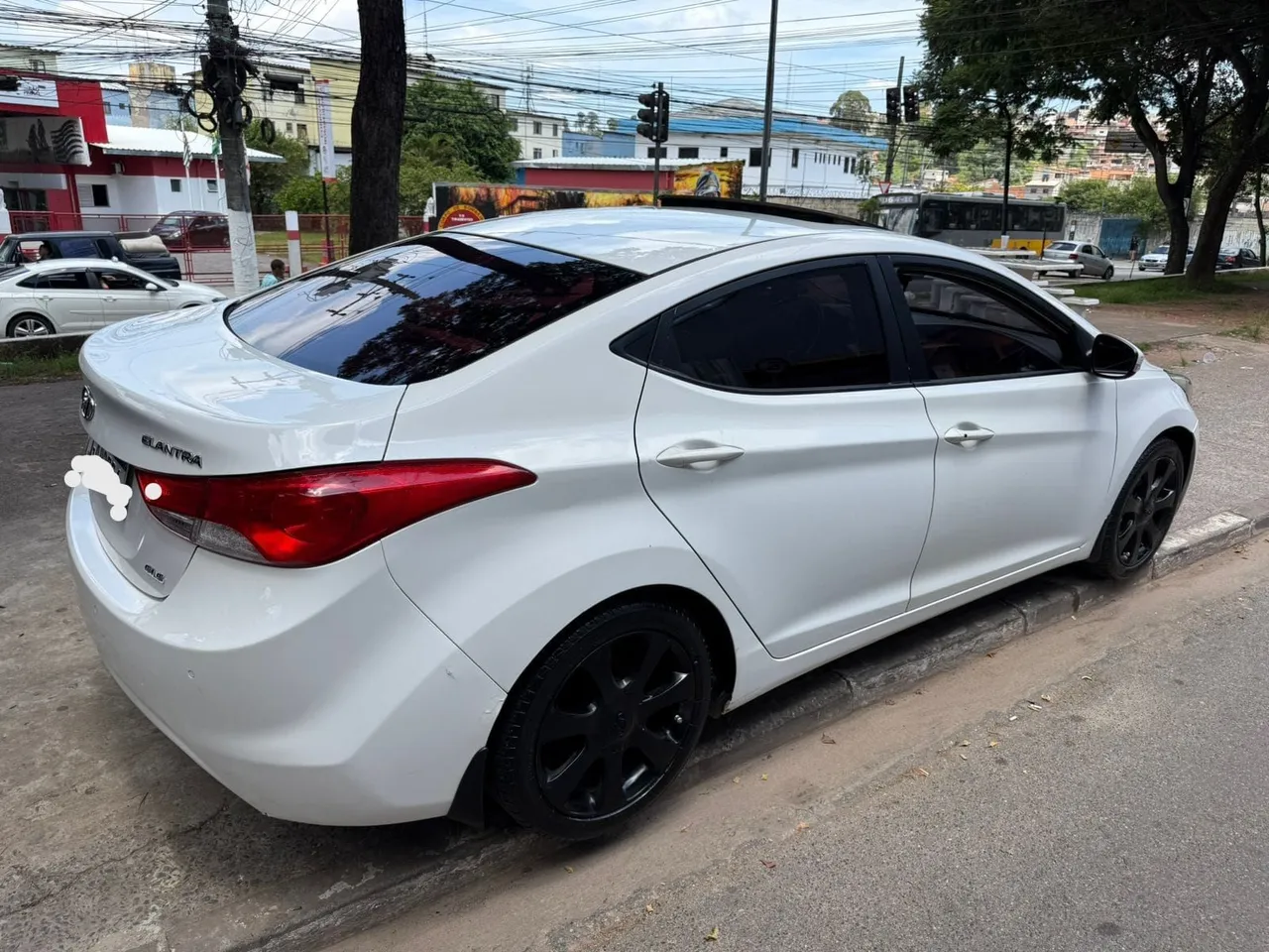 HYUNDAI ELANTRA 2013 Usados e Novos