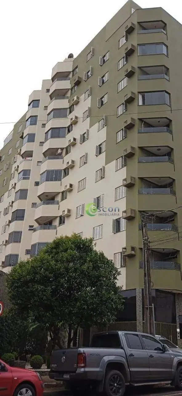 Apartamento com 4 dormitórios à venda, 130 m² por R$ 730.000 - Centro - Cascavel/PR