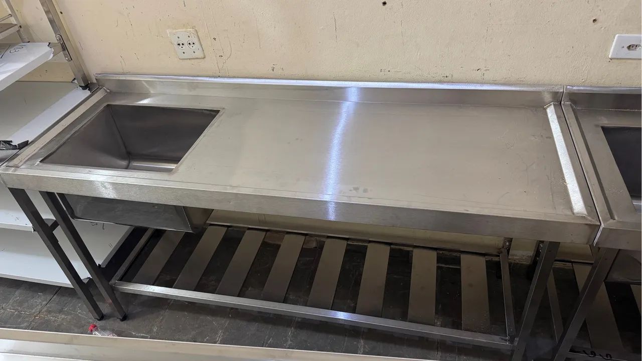 Bancada de Aço Inox com Pia 1,80 x 0,60 - Foto 3