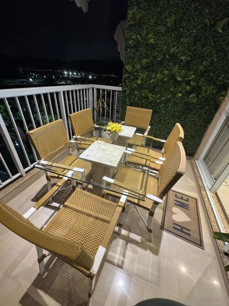 Mesa em Tampo de Vidro com 6 cadeiras - Foto 3