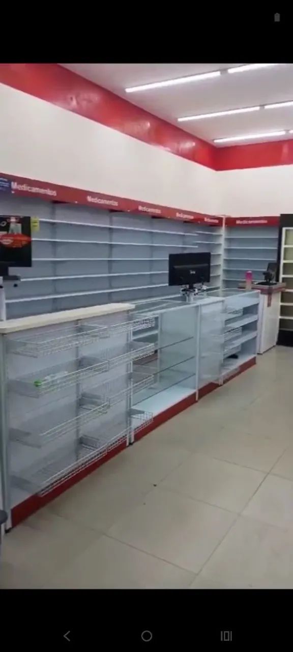 Gôndolas/ Prateleiras para loja