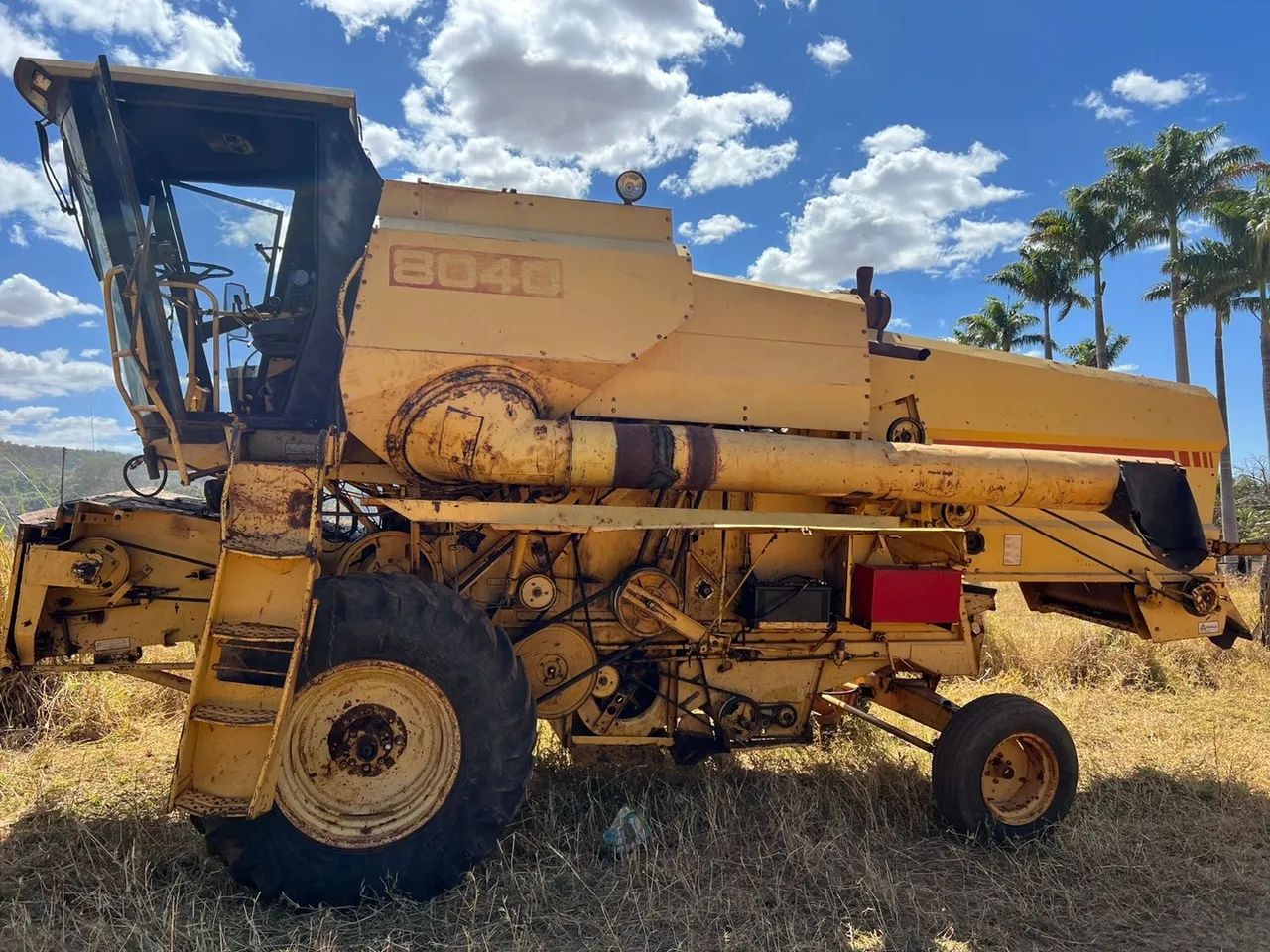 Colheitadeira New Holland 8040 - Ótima Oportunidade! - Foto 5