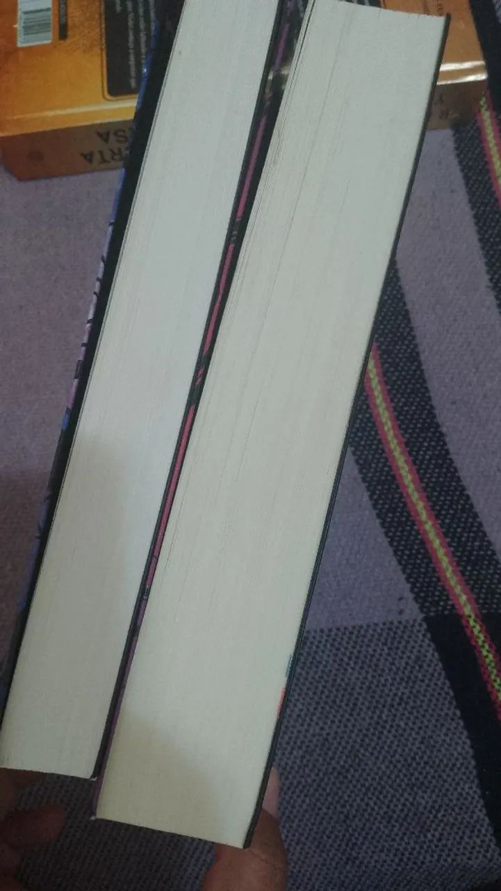 Livros - ACOTAR  - Foto 3