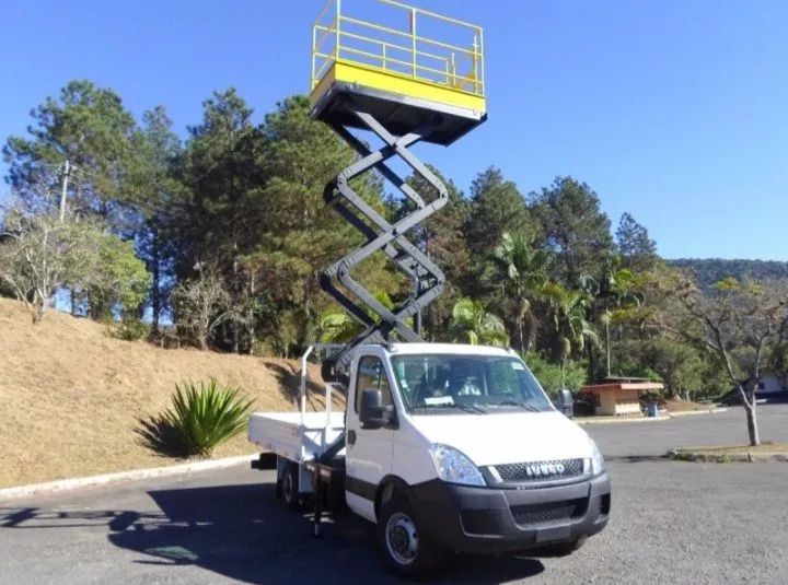 Iveco 35s14 elevador pantografico ano 2015 - Foto 3