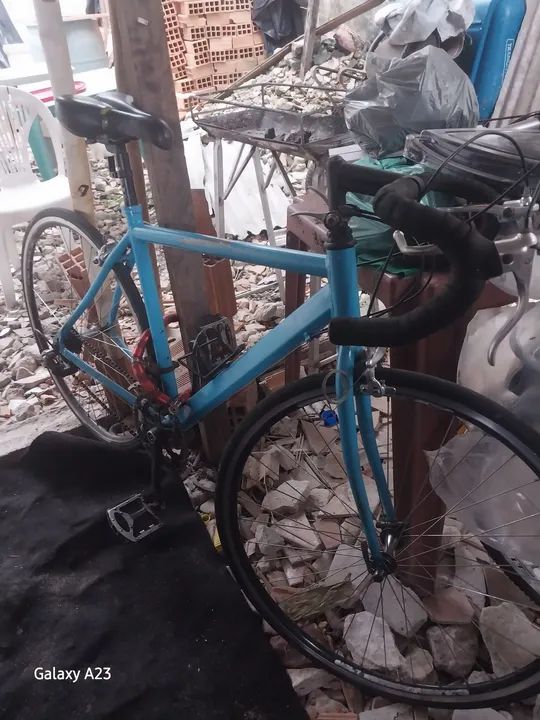Bicicleta azul caloi corrida. - Foto 2