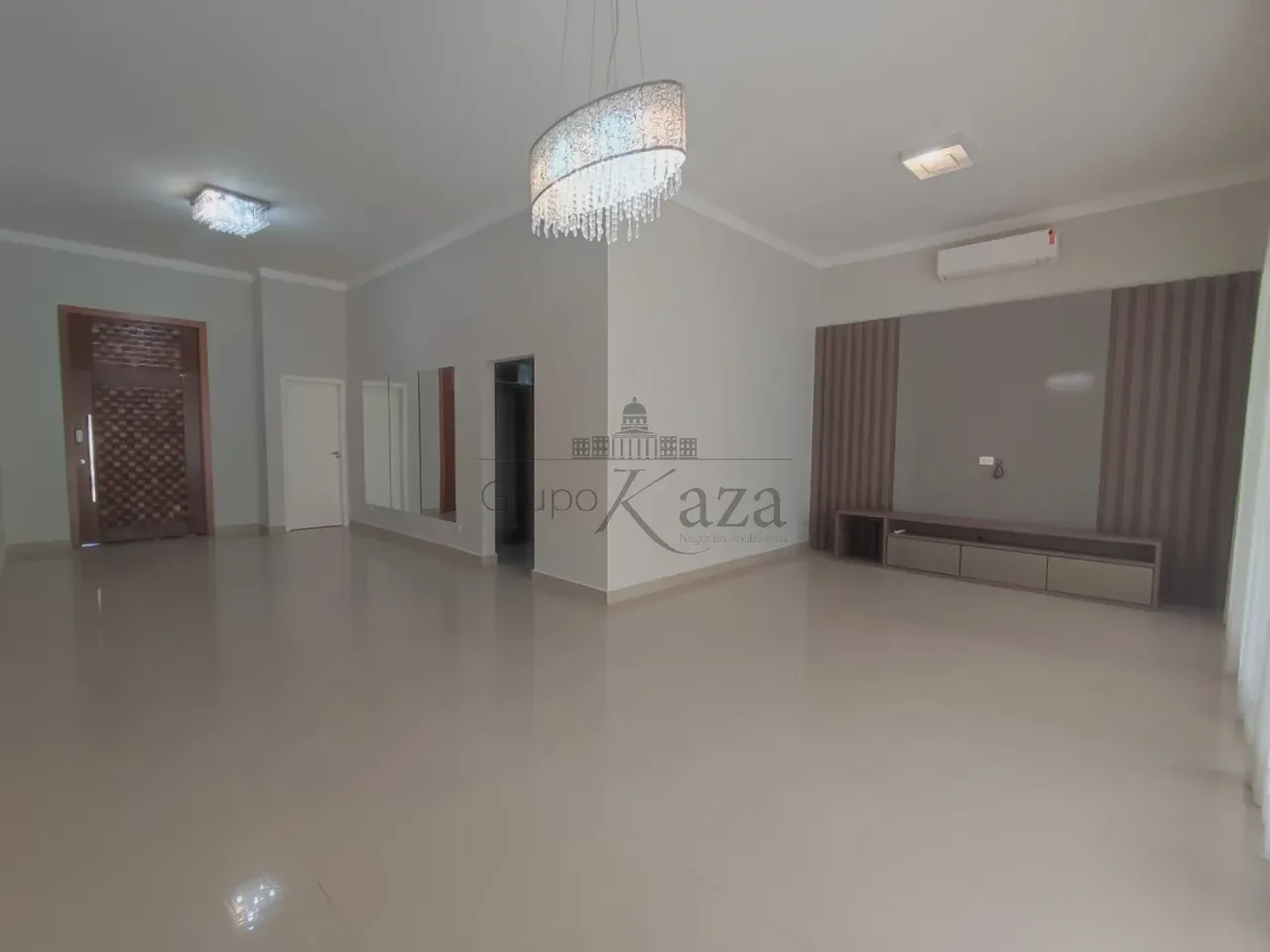 Casa em Condomínio - Jardim do Golfe - Condomínio Jardim do Golfe - 3 Dormitórios - 283m².