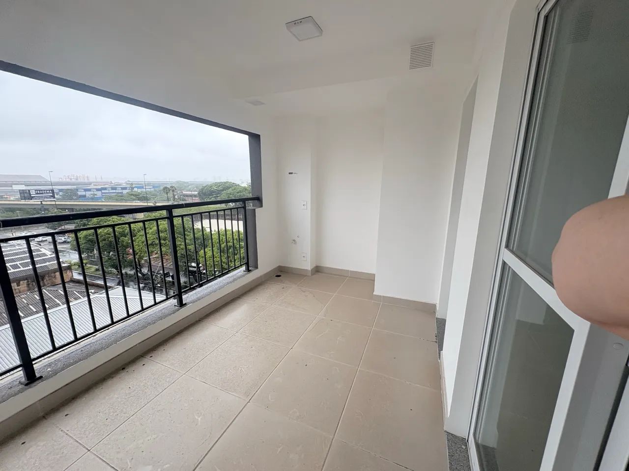 Alugo apartamento 67m com 2 banheiros 1 vaga garagem - Foto 5