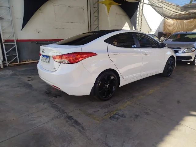 HYUNDAI ELANTRA GLS 1.8 - Foto 3